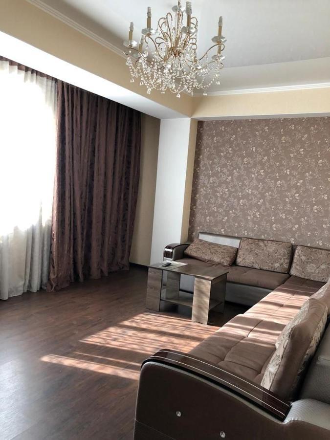 Квартира В Центре Бишкека! Exterior photo
